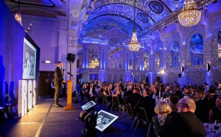 At the Edward De Vere Winter Ball, You Debate Shakespeares Identity All Night |