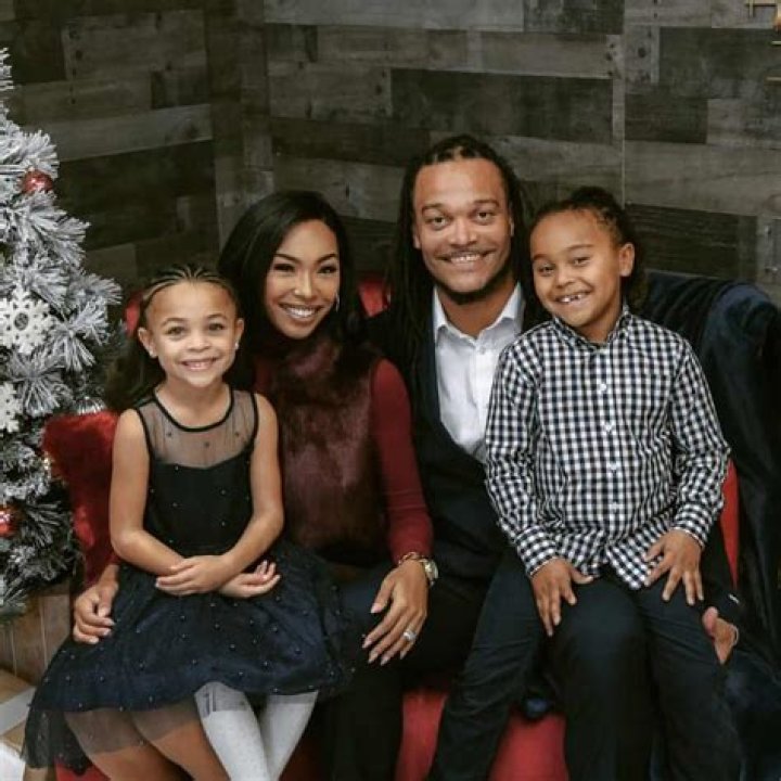 Hilary Crowder Net Worth In 2023 | Married Life And Kids