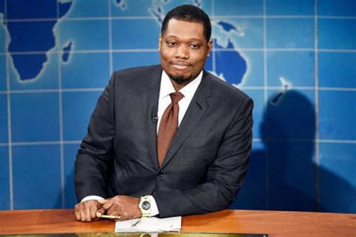 Michael Che ·