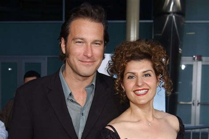 Nia Vardalos ·