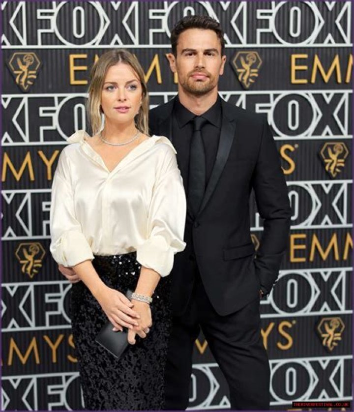 Ruth Kearney Bio, Age, Net Worth, All About Theo James Wife