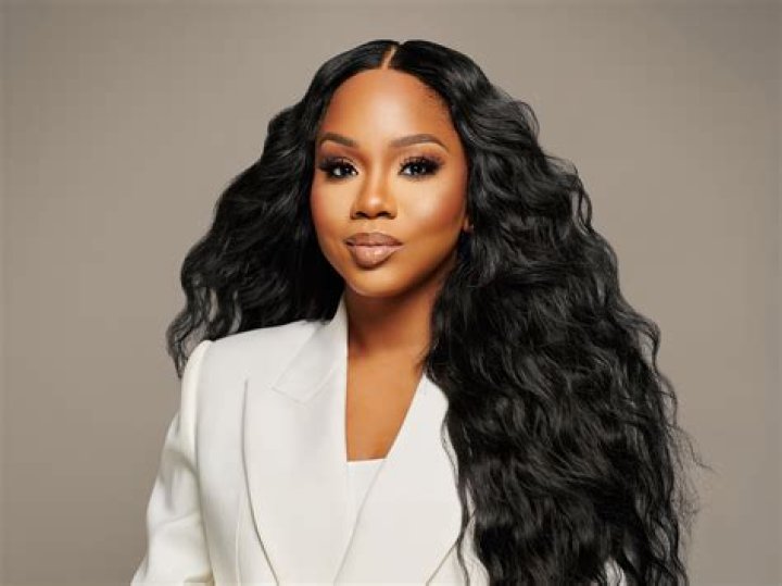 Sarah Jakes ·