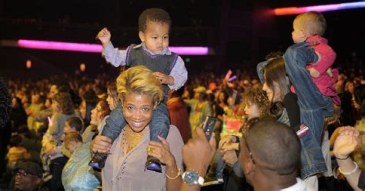 Singer Kelis Lives on a Farm With Her Three Children |