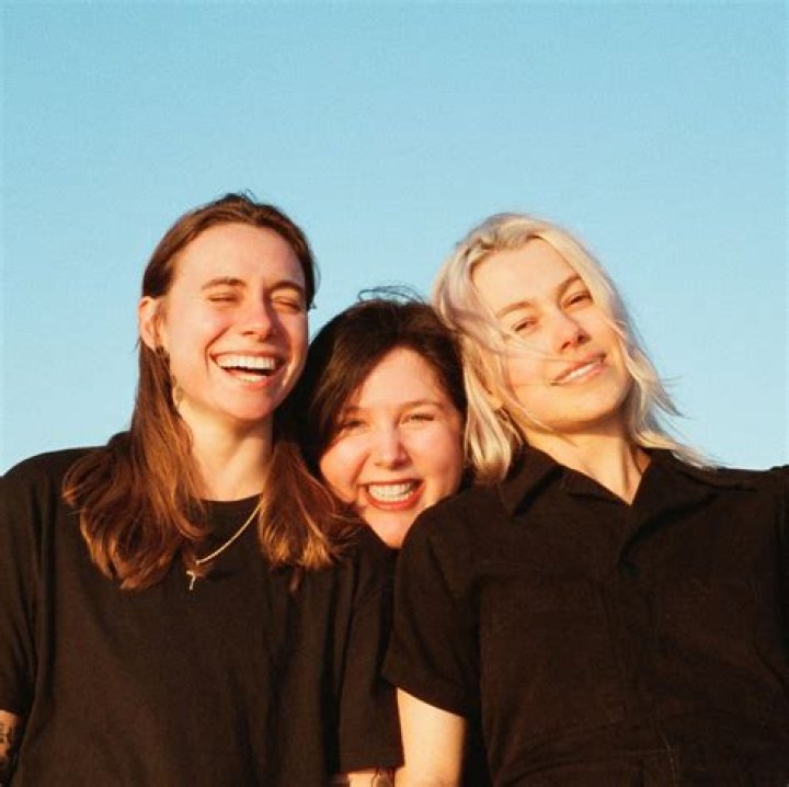 Unveiling Phoebe Bridgers' Sexuality: Insights And Discoveries