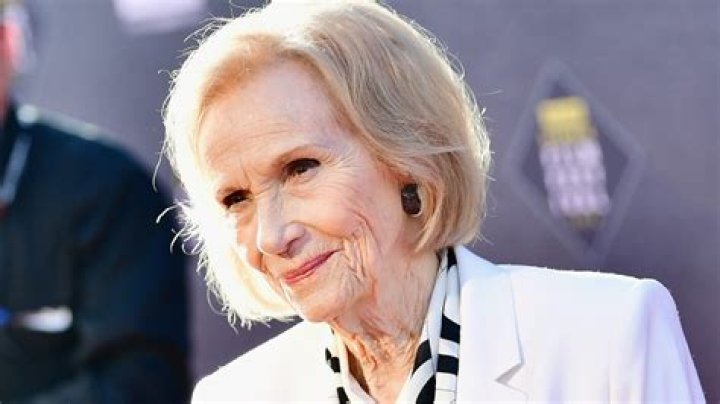 Unveiling The Health Journey Of Eva Marie Saint: Discoveries And Insights