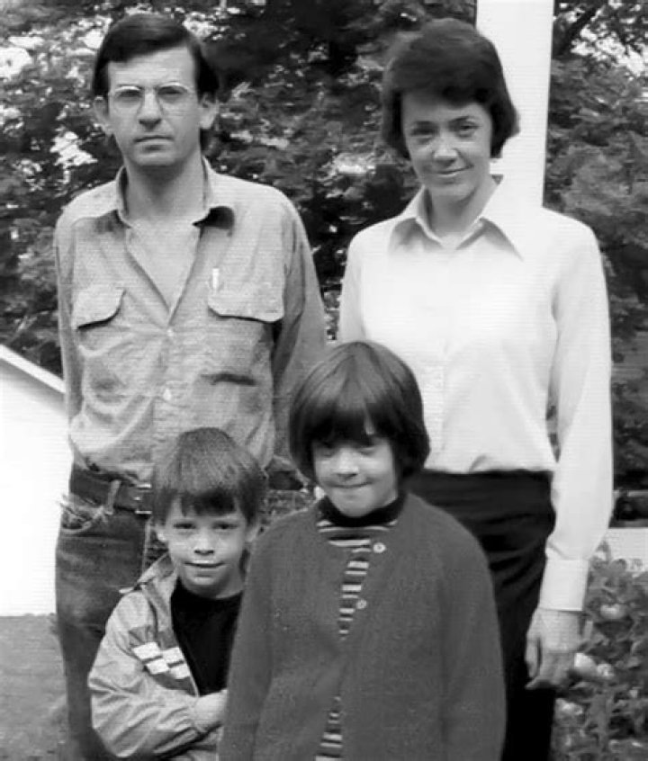 What Is Virginia Grohl Cause Of Death? What Happened To Dave Grohl Mother? ·
