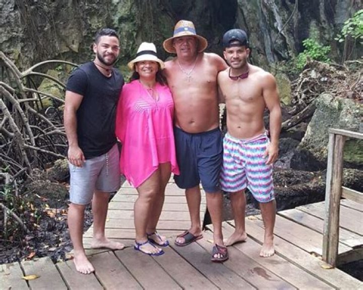 Who Is Jose Altuve Brother Carlos Jr? Parents Girlfriend And Salary